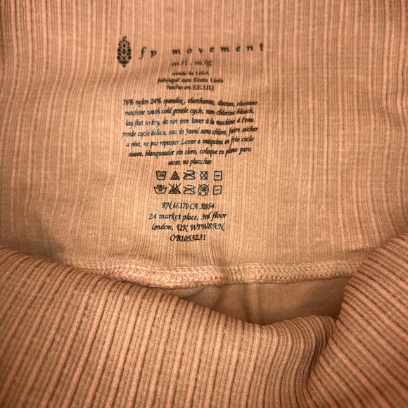 Free People NWOT Movement High Rise 7/8 Length Good Karma Legging Desert Dune - Picture 10 of 11